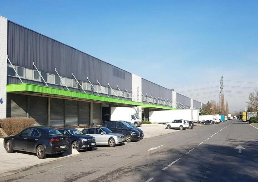 Industrial in SAINT-OUEN-L'AUMONE for lease - Building Photo - Image 2 of 2