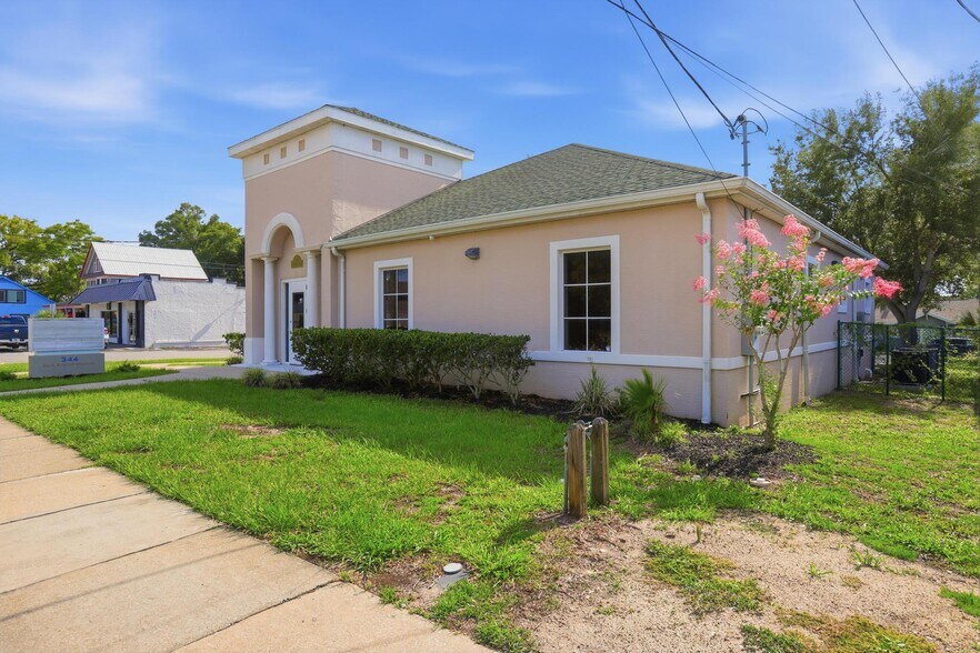 344 S Woodland Blvd, Deland, FL à vendre - Photo du bâtiment - Image 2 de 51