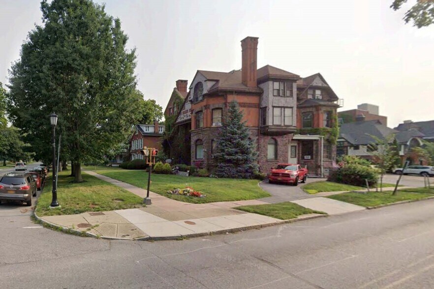 97 Linwood Ave, Buffalo, NY à vendre - Photo du bâtiment - Image 1 de 27