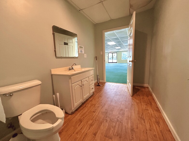 1370 S Dixie St, Horse Cave, KY à vendre - Photo intérieure - Image 3 de 6