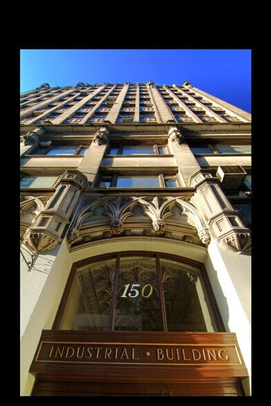 150 W 28th St, New York, NY à louer - Photo du bâtiment - Image 1 de 20