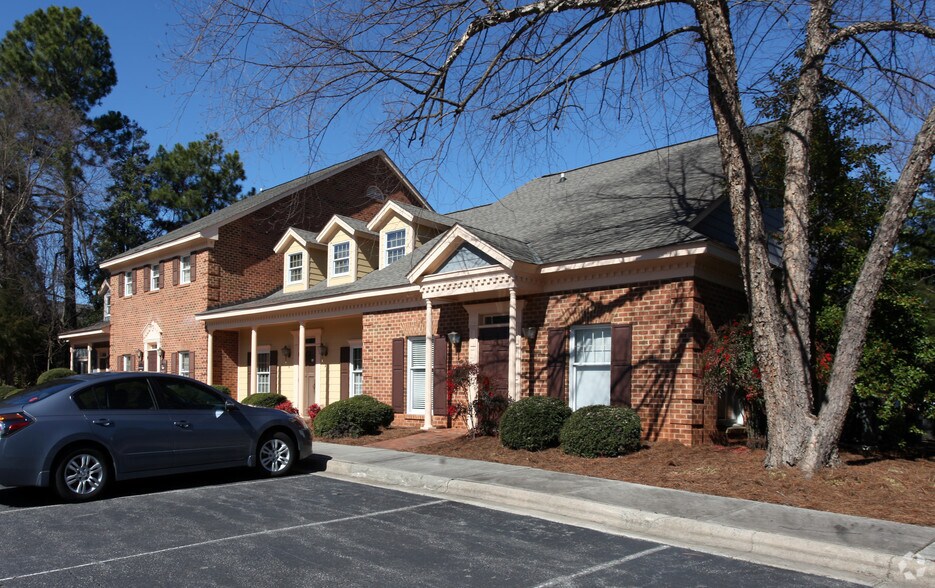 5411 W Friendly Ave, Greensboro, NC for sale - Building Photo - Image 2 of 5