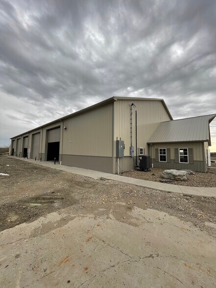 43005 Lude Rd, Belmont, OH à louer - Photo du bâtiment - Image 2 de 16