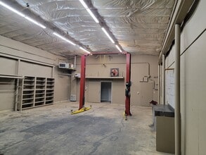 4505 Marion St, Albany, OR for lease Interior Photo- Image 2 of 10