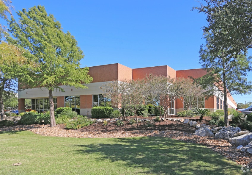 12460 Network Blvd, San Antonio, TX à louer - Photo du bâtiment - Image 3 de 8