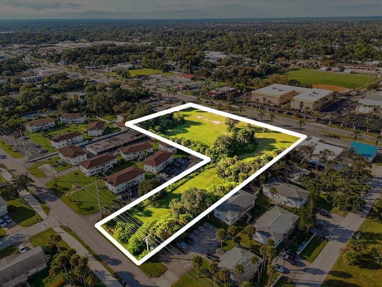 1745 S Ridgewood Ave, Daytona Beach, FL à vendre - Photo du bâtiment - Image 2 de 19