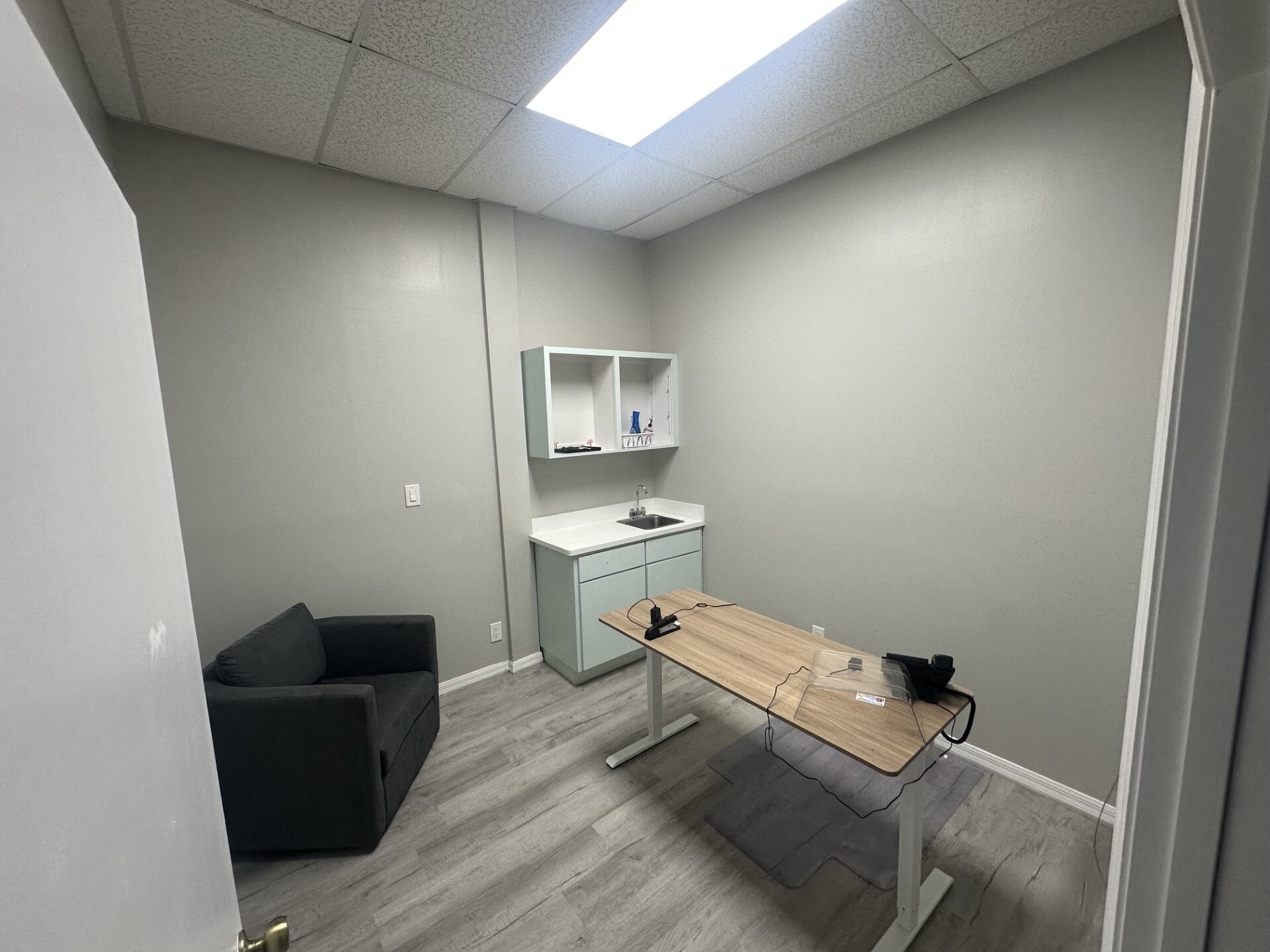 503 N Orlando Ave, Cocoa Beach, FL for lease Interior Photo- Image 1 of 5