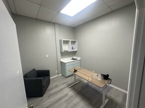503 N Orlando Ave, Cocoa Beach, FL for lease Interior Photo- Image 1 of 5