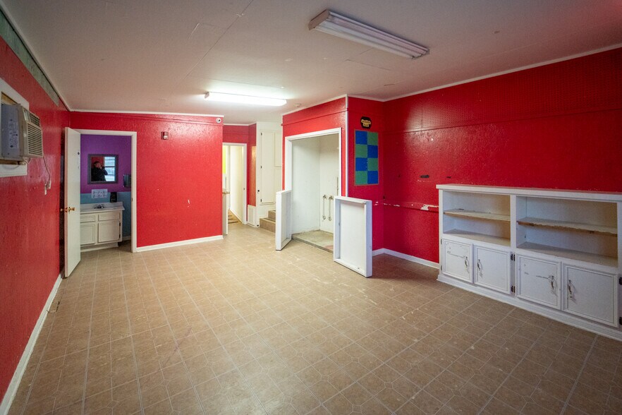 105 Ward St, Cuero, TX à vendre - Photo du bâtiment - Image 3 de 28