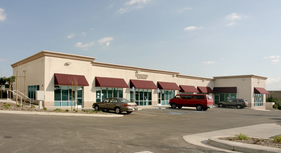 140 N Benson Ave, Upland, CA for lease - Building Photo - Image 2 of 6