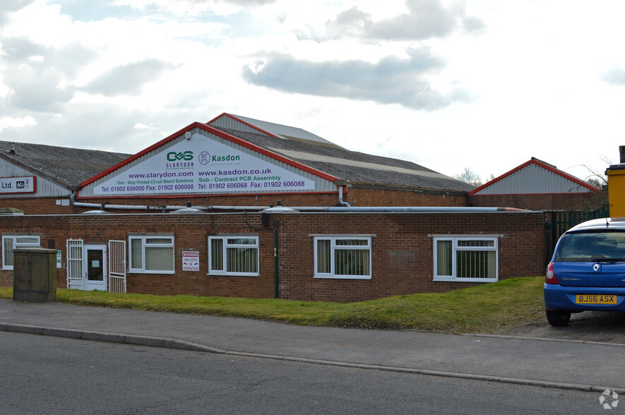 Strawberry Ln, Willenhall for lease - Primary Photo - Image 1 of 2