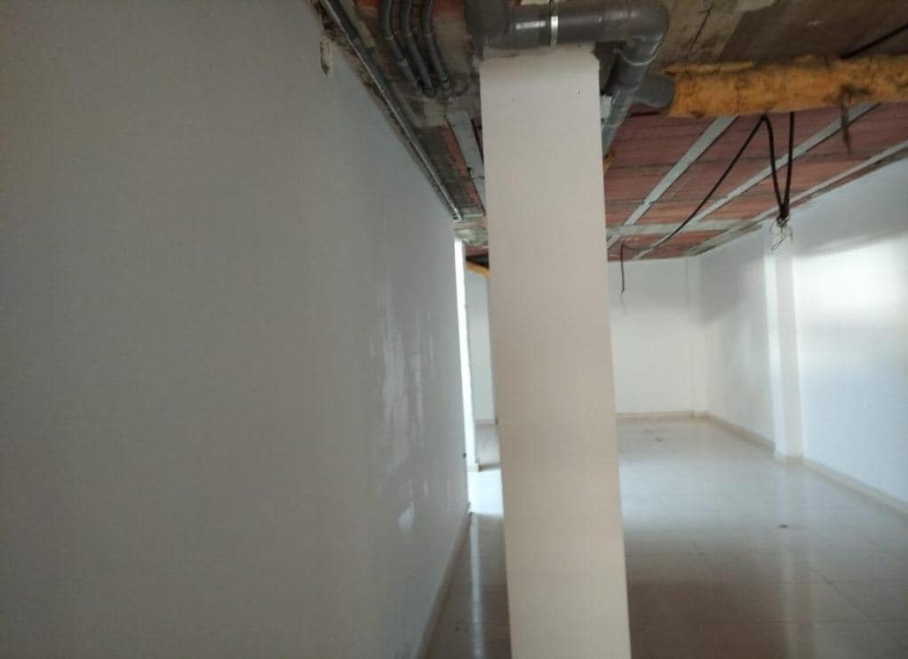 Rubí, BAR 08191 - Unit 01 - - Interior Photo - Image 2 of 10