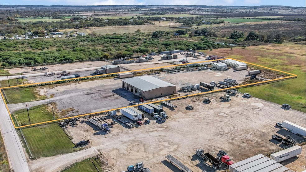 846 York Creek Rd, New Braunfels, TX for lease - Building Photo - Image 3 of 14