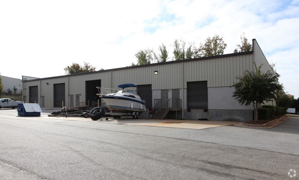 1340 Oak Industrial Ln, Cumming, GA for lease - Building Photo - Image 3 of 5