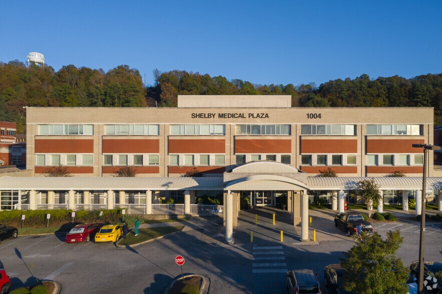 1004 1st St N, Alabaster, AL à louer - Photo du bâtiment - Image 2 de 11