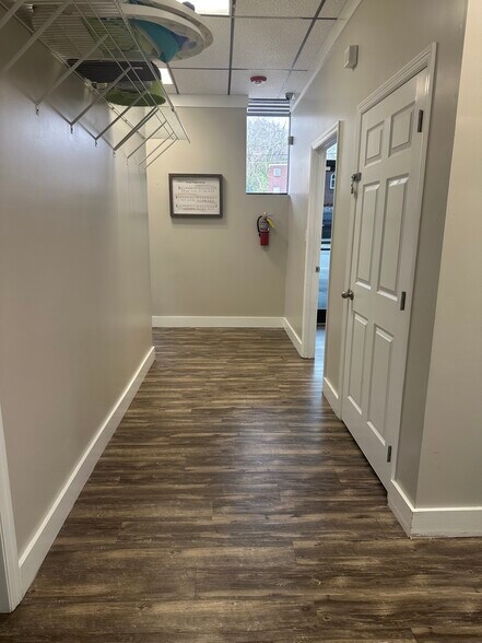 1210 Noccalula Rd, Gadsden, AL à vendre - Photo intérieure - Image 3 de 6