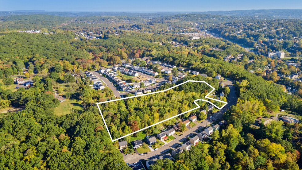 00 Halperin Court, Waterbury, CT for sale - Building Photo - Image 3 of 7