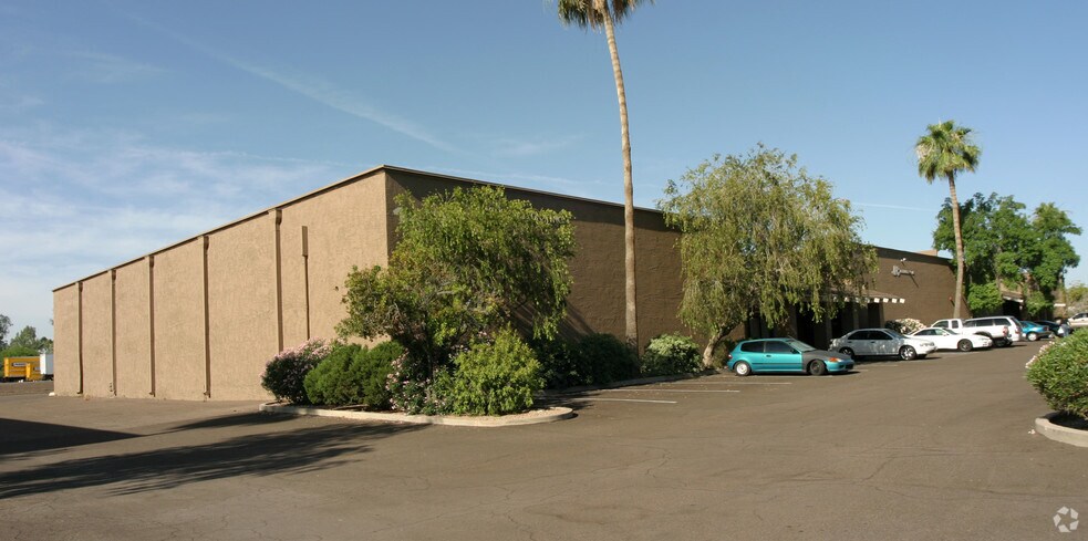 1425 W 12th Pl, Tempe, AZ à vendre - Photo du bâtiment - Image 2 de 10