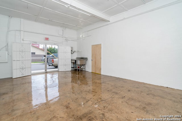 1020 Roosevelt Ave, San Antonio, TX for sale - Building Photo - Image 2 of 66