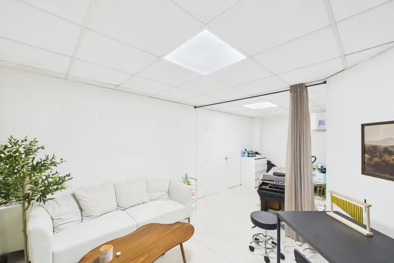 Office in Montpellier for sale - Building Photo - Image 3 of 7