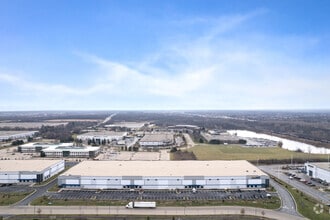 3979 Burwood Dr, Waukegan, IL - AERIAL  map view