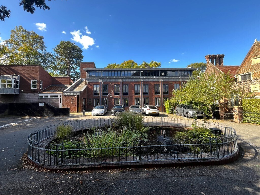 Church Yard, Tring for lease Building Photo- Image 1 of 7
