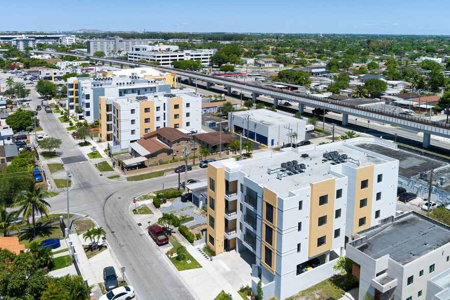 909 E 24th St, Hialeah, FL for sale - Building Photo - Image 3 of 7