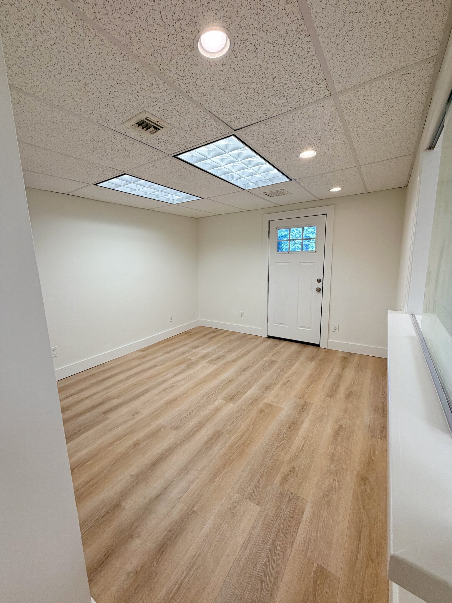 356 US-202 Rt, Somers Town, NY for lease Interior Photo- Image 1 of 12