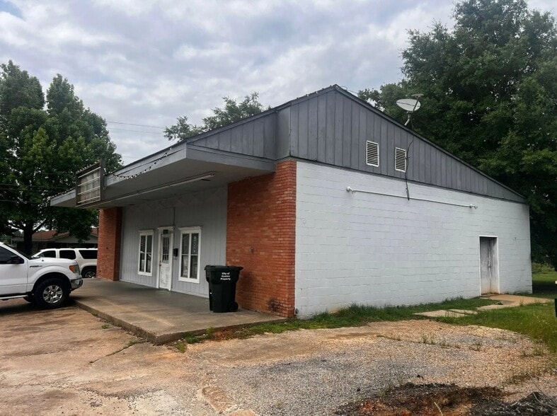 628 E Peace St, Canton, MS à vendre - Photo principale - Image 1 de 1