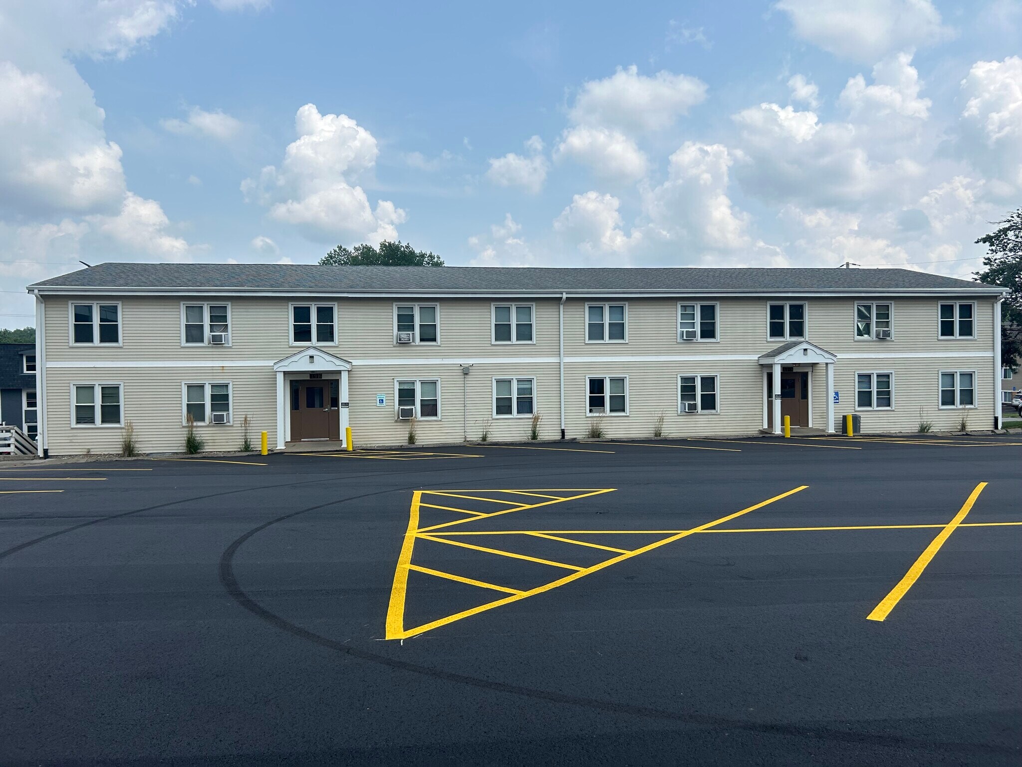 2519 Clarkson Ave, Des Moines, IA à vendre Photo principale- Image 1 de 17