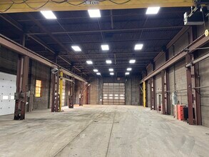 144 Niles Ave, Waynesburg, OH for lease Interior Photo- Image 2 of 3