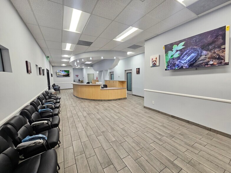 18224 Parthenia St, Northridge, CA à louer - Photo du bâtiment - Image 3 de 22