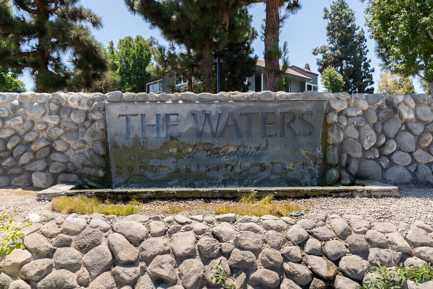 2900 Bristol St, Costa Mesa, CA à vendre - Photo du bâtiment - Image 2 de 68