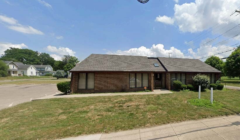 38 S Burnett Rd, Springfield, OH for sale - Building Photo - Image 2 of 8
