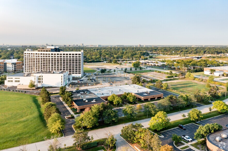 3455 W Salt Creek Ln, Arlington Heights, IL à louer - Aérien - Image 3 de 6
