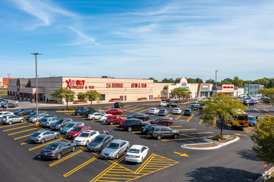 6420-6560 W Fullerton Ave, Chicago, IL for lease - Building Photo - Image 3 of 15