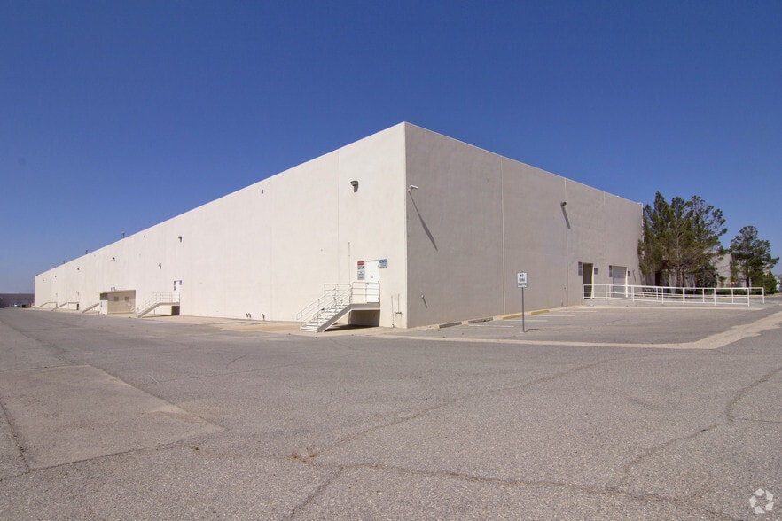 12100 Esther Lama Dr, El Paso, TX for sale - Building Photo - Image 3 of 18