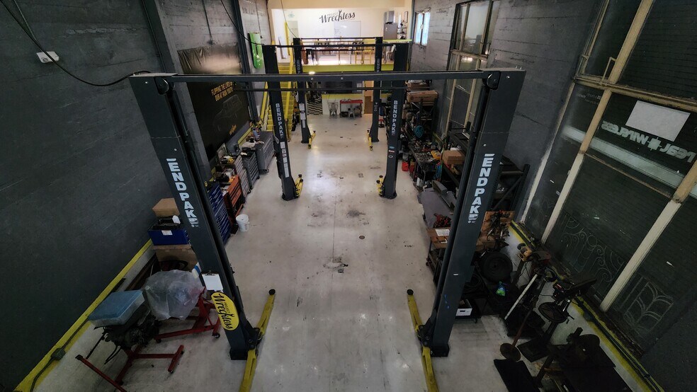 1449 Mendell St, San Francisco, CA à vendre - Photo du bâtiment - Image 3 de 9