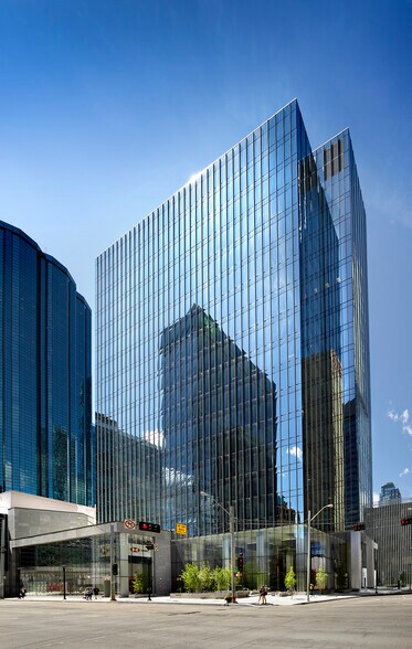 10250 101st St NW, Edmonton, AB for lease - Building Photo - Image 3 of 26