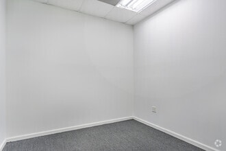 1301 Seminole Blvd, Largo, FL for lease Interior Photo- Image 2 of 3