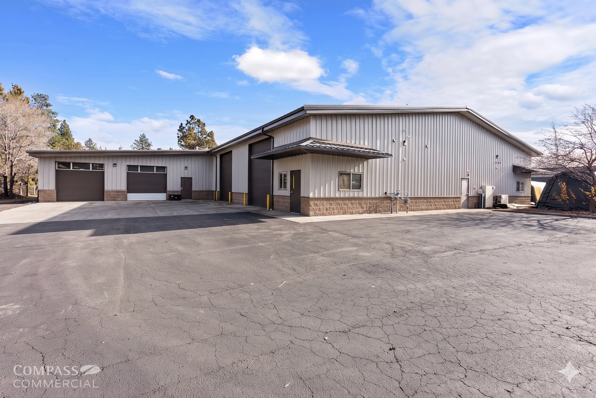 20676 Carmen Loop, Bend, OR à vendre Photo du bâtiment- Image 1 de 12
