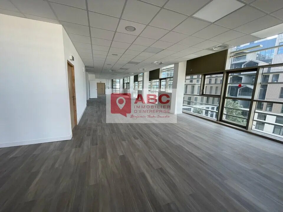 Retail in Montpellier for lease Interior Photo- Image 1 of 8