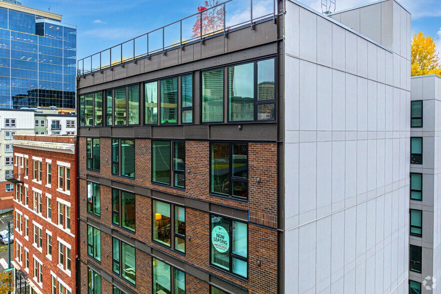 206 5th Ave S, Seattle, WA for lease - Building Photo - Image 2 of 38