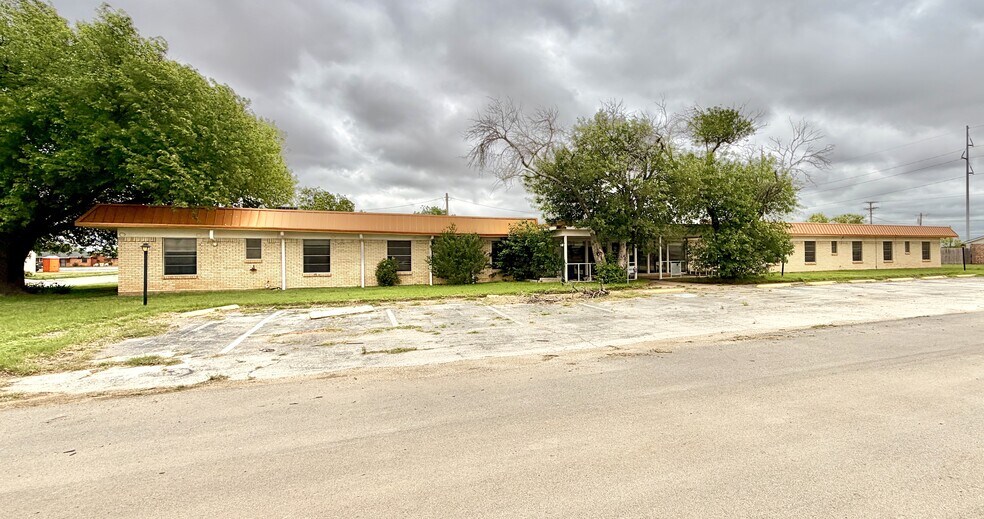 125 Avenue J, Anson, TX à vendre - Photo du bâtiment - Image 3 de 36