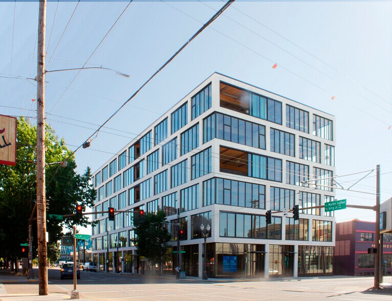 555 SE Martin Luther King Jr Blvd, Portland, OR for lease - Building Photo - Image 2 of 4