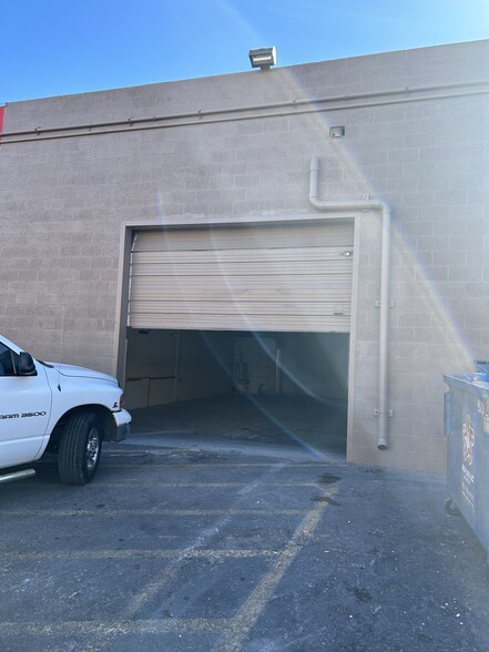 3301-3327 Western Ave, Las Vegas, NV for lease - Building Photo - Image 3 of 9