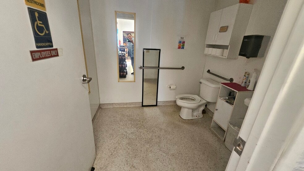 3933 Lake Isabella Blvd, Bodfish, CA for sale - Building Photo - Image 3 of 16