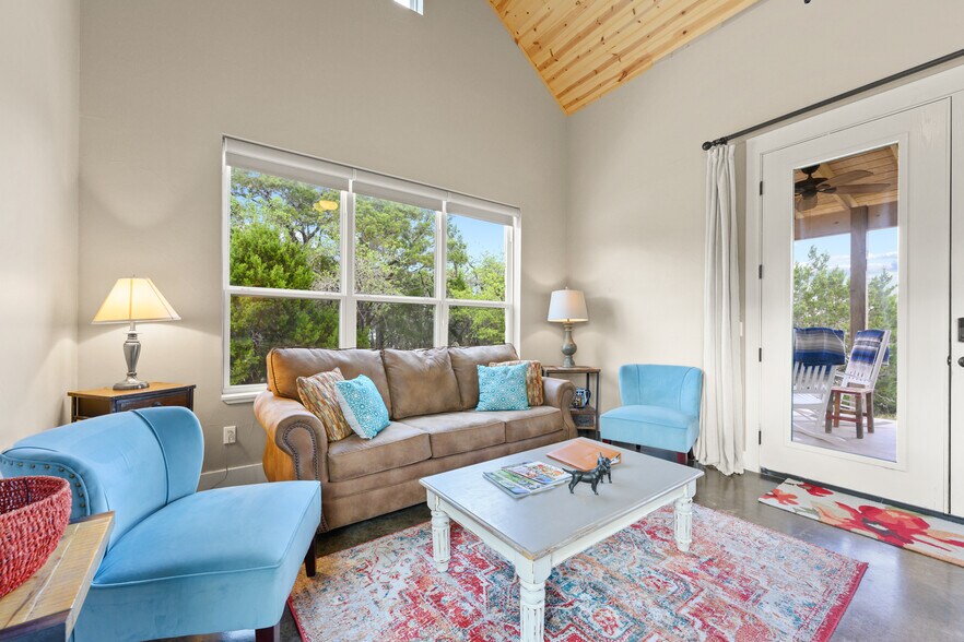 7400 McGregor Ln, Dripping Springs, TX à vendre - Photo du bâtiment - Image 2 de 12