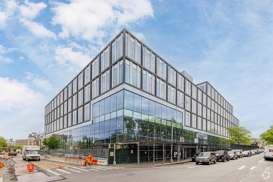 2440-2448 Fulton St, Brooklyn, NY à louer - Photo du bâtiment - Image 3 de 11