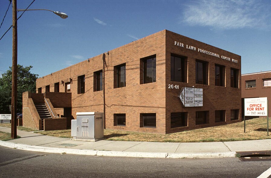 26-01 Broadway, Fair Lawn, NJ à louer - Photo du bâtiment - Image 2 de 24